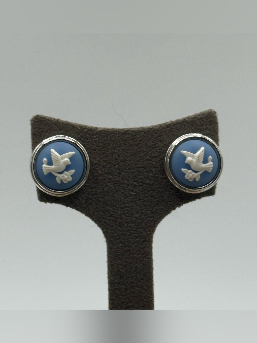 Avon Blue Dove Cameo Stud Earrings